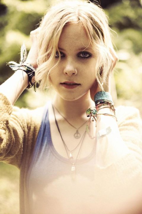 The ISLAND EXPERIMENTAL 8:  Something About Misty Miller (and her Instrument of Choice) By Wills Morgan 